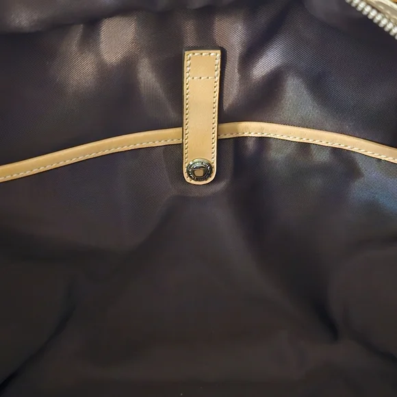 Coach Signature Boston Travel Bag - Picture 12 of 15